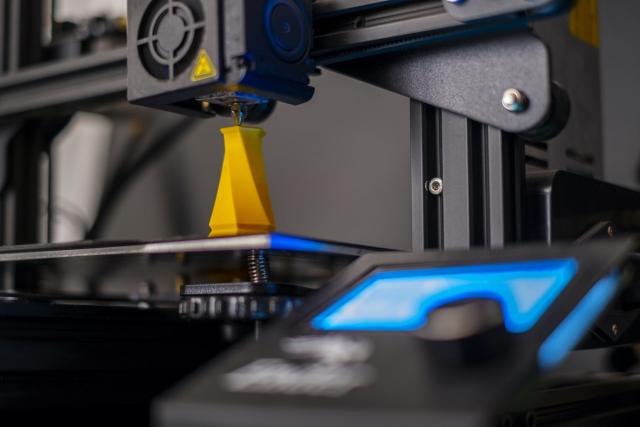 Plastic Injection Molding vs 3D Printing: What’s the Difference and Which Technique Is Best for Your Product?
