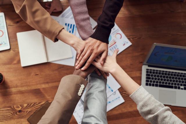 Innovative Team Building Activities: Elevating Workplace Connections in 2024