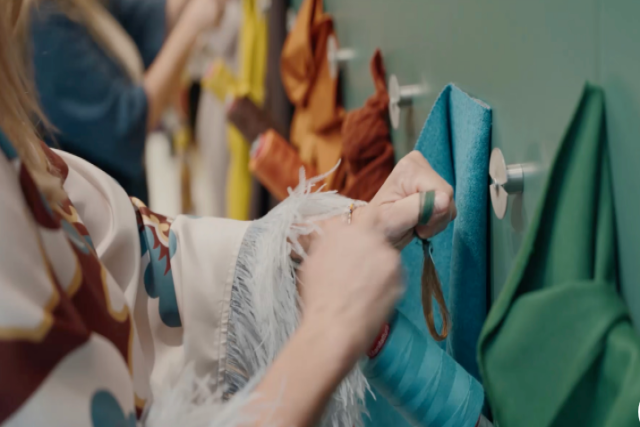 TNL Mediageneは、METIとのパートナーシップを通じて、日本がユニークで価値のあるファッションブランドを開発するのを支援しています。特別展示会は2026年1月に予定されています。