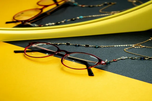 Why Fashion and Customization Matter in the Reading Glasses Segment