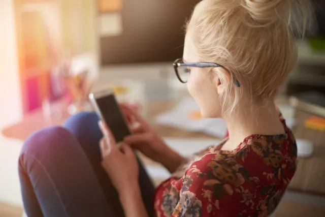 Why Screen Time and Aging Lifestyles Are Increasing Demand for Reading Glasses