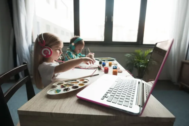 How E-Commerce Platforms are Expanding the Reach of Independent Toy Artists