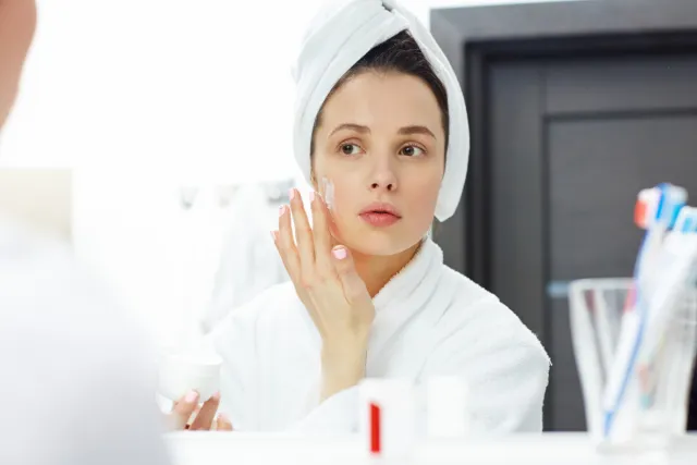 What Makes Moisturizing Night Creams Essential for Skin Hydration?