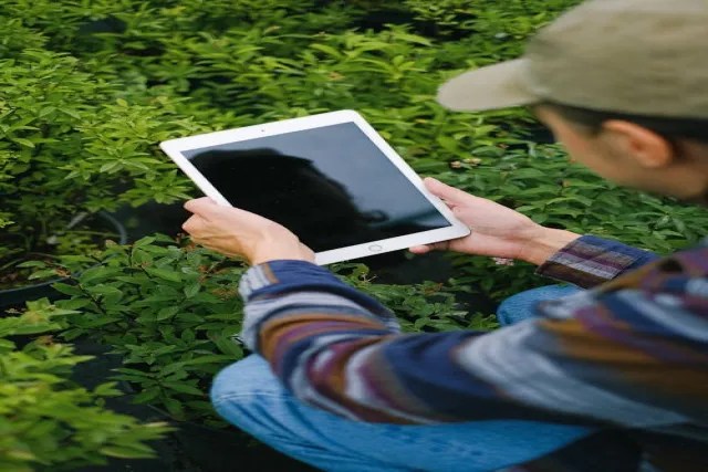 What Future Innovations Could Shape the Evolution of Smart Farming Platforms?