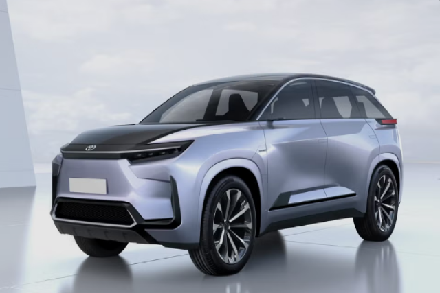 レクサス、TZを発表 ― 新しい三列シートの 電気自動車市場 向けSUV。快適な運転体験のために作られたこのSUVは、レクサスにとって初の完全電動モデル。