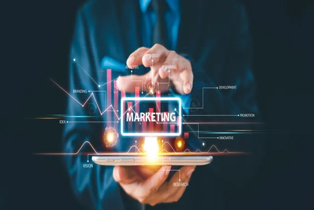 Why Marketing Students are Turning to AI Writing Tools – And How to Use Them Responsibly