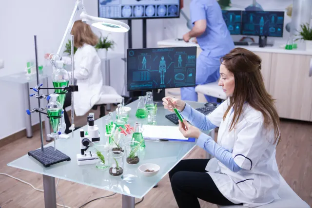 What are the Key Applications of Drug Discovery Informatics in Precision Medicine