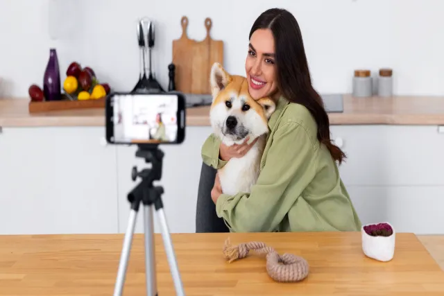 How Pet Brands and Animal Content Creators are Using Veo 4 to Generate Adorable, Shareable Video Clips