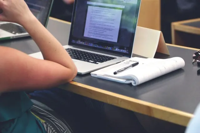 How Online International Business MBA Trends Align with the Changing Global Economy 