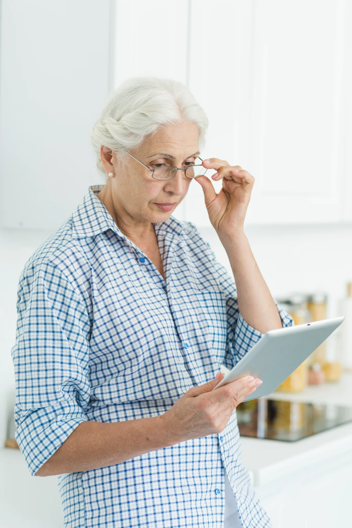 Screen Time and Aging Drive Reading Glasses Demand By Vision Strain