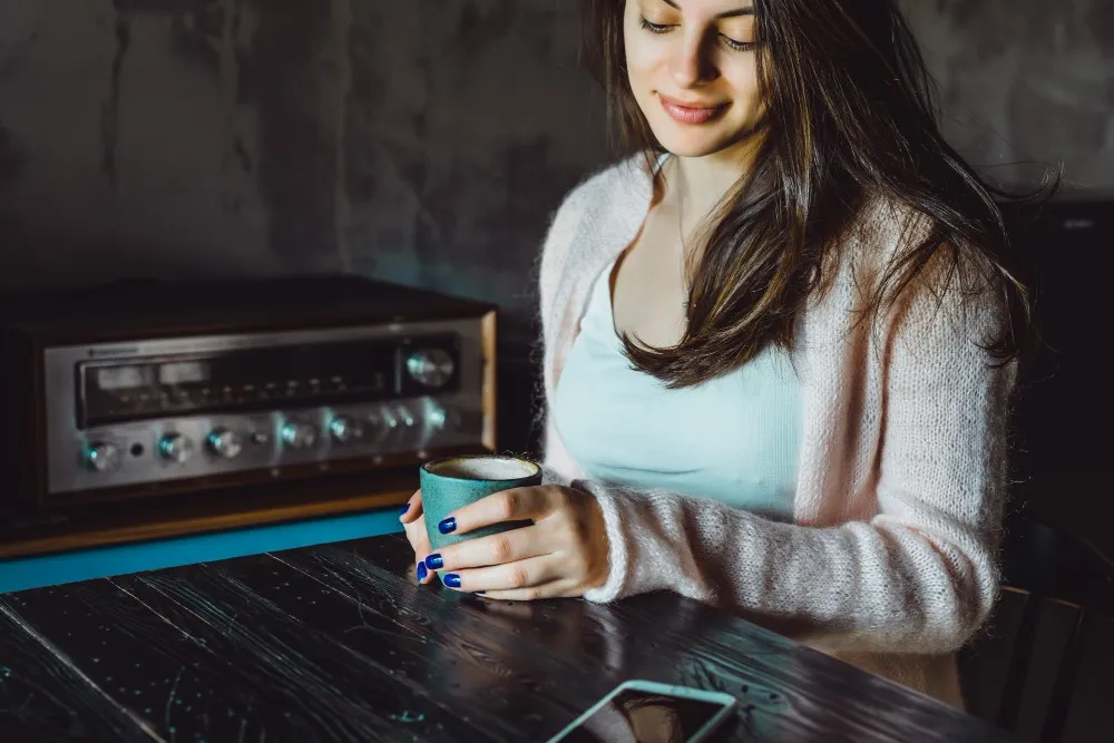 Why Internet Radio Thrives in the On-Demand Audio Era By Lower Cost and Free Options