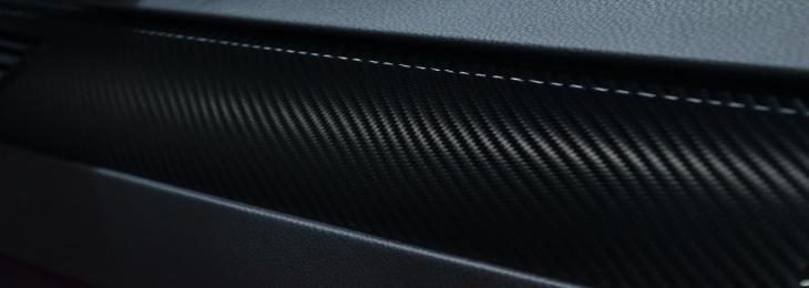 Carbon fiber battery that has been massless and serves as a unique structure